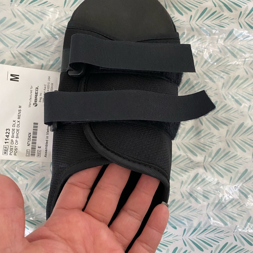 Breg post op shoe - Picture 2 of 5